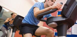 Нет планов на Новый год? Топай в тренажерку с 31-го декабря на 1-е января, или упражняйся дома