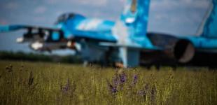 Повітряний бій на Херсонщині: українські літаки вдарили по скупченню ворога і були атаковані ракетами 