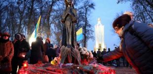 Україна в скорботі у 90-ті роковини Голодомору: що треба знати