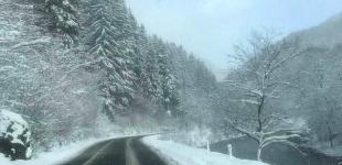 На Львовщине из-за снегопада ограничили движение грузовиков