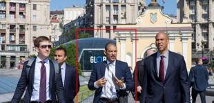 В Киеве на Майдане напали на второго секретаря посольства США