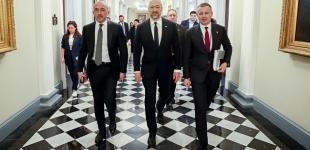 Курс долара, ціни та зарплати: що чекає економіку України у 2025 році і як на неї вплине війна