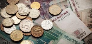 Обвал російського рубля: побутова техніка здорожчає, а постачальники овочів та фруктів скасовують контракти