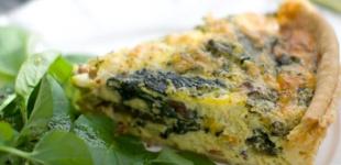 Кіш зі шпинатом і сиром фета за рецептом Джеймі Олівера: швидко, смачно та корисно