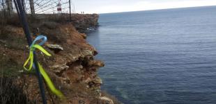 У Криму Z-прихильники вимагають покарання для жінки, яка слухала на всю гучність пісню 