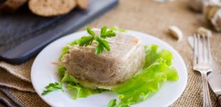 Що покласти в холодець, щоб був прозорим і добре застигав: вісім важливих правил приготування страви