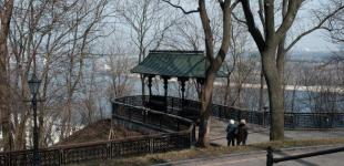 По усій території України очікуються дощі, місцями попереджають про туман: погода на 20 березня