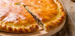 М'ясний пиріг: простий рецепт