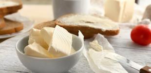 Коли в Україні впаде ціна на вершкове масло: відповідь експерта