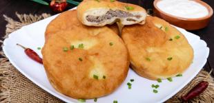 Як приготувати біляші без замісу: 3 рецепти для ледачих