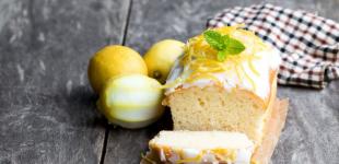 Лимонний кекс у вершковій глазурі: простий рецепт