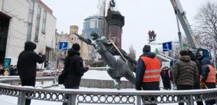 Простояв майже 70 років. У Києві демонтували пам'ятник Щорсу