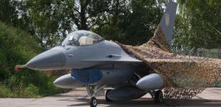 Нідерланди не обмежують використання Україною винищувачів F-16, - командувач армії