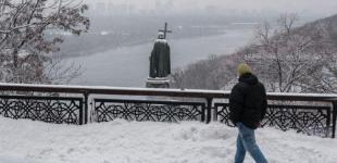Невеликий мороз, місцями сніг: якою буде погода в Україні сьогодні