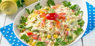 Крабовий салат з молодою капустою: цікавий рецепт