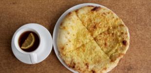 Найніжніше пісне хачапурі з зеленню: жодних яєць