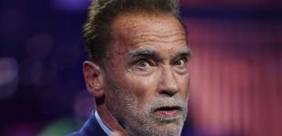 Арнольд Шварценеггер на своєму позашляховику збив велосипедистку