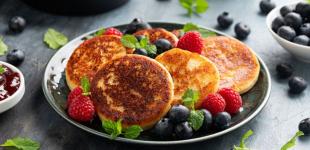 Сирники у духовці: рецепт улюбленого сніданку