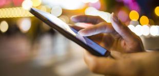 За рік тисячі українців змінили мобільного оператора: від кого пішло найбільше абонентів