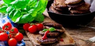 Печінкові оладки: простий рецепт смачної і корисної страви