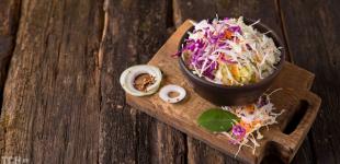 Осінній салат із капусти: рецепт смачної консервації без стерилізації