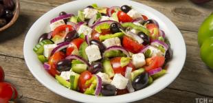 Грецький салат: класичний рецепт середземноморської страви