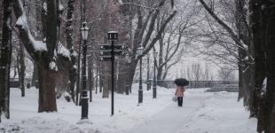 На півночі мокрий сніг, ожеледиця майже в усіх областях: погода на 16 грудня