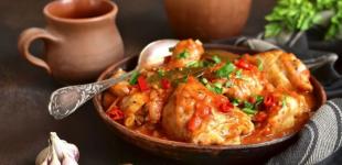 Курка по-каталонськи: рецепт соковитого мʼяса