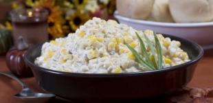 Салат із копченою куркою та кукурудзою: оригінальний рецепт