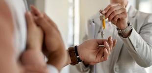 Дискримінація на ринку нерухомості зростає: кого та чому уникають орендодавці