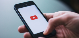 Роскомнагляд вимагає від Google припинити трансляцію «антиросійських роликів» в YouTube