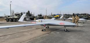 Біля острова Зміїний «Байрактари» знищили два катери рф, ще один - пошкодили