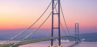 Найдовший у світі підвісний міст з'єднує Європу з Азією: де він побудований