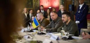Єрмак має більше за Зеленського: ЗМІ дізналися, яка зарплата у президента і голови ОП