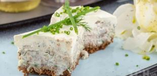 Чизкейк із крабовими паличками та рибою: оригінальний рецепт