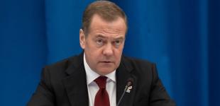 Медведєв вигадав, що країна НАТО готує напад на Росію