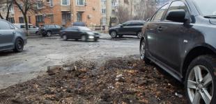 Де у дворі не можна паркуватися. Це мають знати всі водії