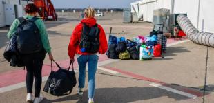 Грошима не заманити. Експерт розповіла, чому біженці будуть повертатися з-за кордону