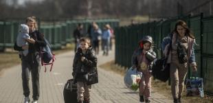 Скільки поляків підтримують прийом українських біженців: нове опитування