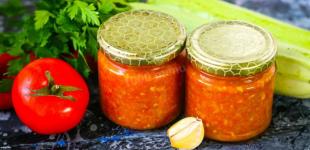 Аджика по-українськи з кабачків і помідорів : скільки не приготуй – завжди мало