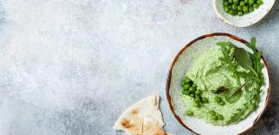 Гороховий хумус із м’ятою та фетою: оригінальний рецепт