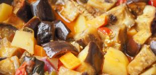 Рагу з баклажанами, картоплею, морквою та цибулею: рецепт ідеального сезонного гарніру