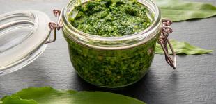 Як приготувати зелений часниковий соус: рецепт від блогерки