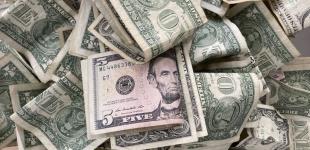 В НБУ пояснили послаблення гривні на початку року