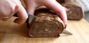 Рулети з шоколадних млинців з ніжним заварним кремом