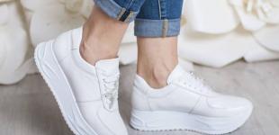 Як почистити білі кросівки в домашніх умовах: найкращі поради