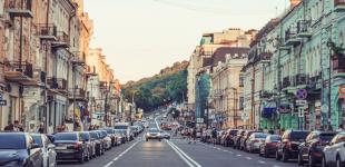 За півтора роки у півтора раза більше: Київ захлинається від надмірної кількості автівок
