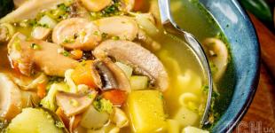 Грибний суп з вермішеллю: рецепт улюбленої страви