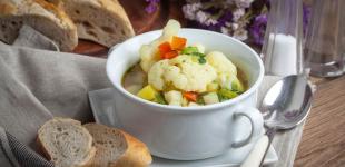 Суп із квасолею та цвітною капустою: рецепт без м'яса