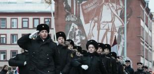 РФ запроваджує у школах і вишах військову підготовку: британські розвідники вказують на аналогію з СРСР